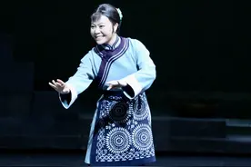 鲁迅原著改编的重大突破！曲剧《鲁镇》惊艳亮相国家大剧院图片