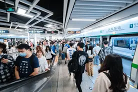 “地铁+公交+慢行”南宁轨道三网融合 绿色出行为民生“加码”图片