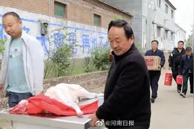 河南小伙跳黄河救出儿童后默默离开图片