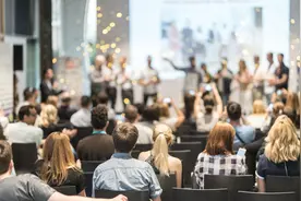 “倍加珍惜爱护优秀企业家”，才能壮大民营经济 | 新京报专栏图片