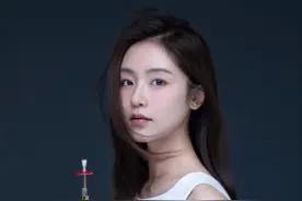 吹出腹肌的唢呐女孩，惊艳出圈！图片