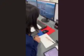 “119，你们负责帮忙捞尸吗？”给对方点了3斤小龙虾后，接警员收到了回复图片