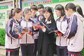 把厌学逃学的孩子拉回校园送上高中图片