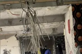 承重墙被砸损失或超1.6亿，小区业主：等一个合理的解决方案图片