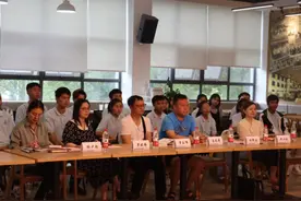《逐光的孩子》原型苏正民重返母校，带凉山孩子走进中南大图片