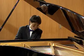 拉赫玛尼诺夫诞辰150周年，17岁钢琴家怎样演奏大师作品图片