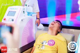 海口200余名男士挑战分娩阵痛 致敬母亲图片