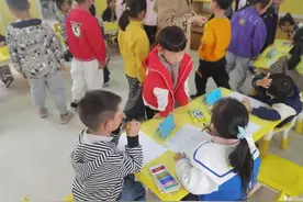 面对幼升小，这所幼儿园开展了三场辩论会图片