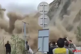 突发！国道213线松潘县境内发生山体垮塌，从汶川前往九寨沟请绕行图片