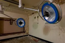 英国关闭了18年的废弃医院被改造成了鬼屋景点图片