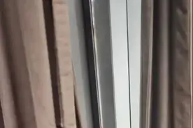 潮评丨女试衣间帘子拉不严引热议 保护隐私不容半点敷衍图片