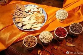 身体好坏写在舌头上，赶紧照镜子看看图片