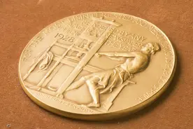 普利策奖颁出，小说奖开出“双黄蛋”，其中一本即将出中文版图片