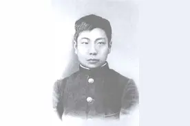 文豪们18岁在干什么？看完作家和网友都陷入了“回忆杀”图片