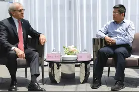 扩大对外开放 共享发展机遇丨薛侃接待蓝带国际学院总裁兼首席执行官安德烈·君度先生一行图片