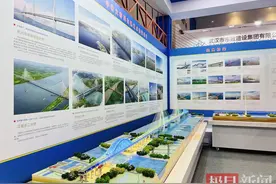 万里长江上，八成跨江大桥“武汉造”图片