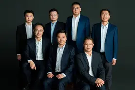 遇冷下前行的2023 “战意凛然”的卢伟冰图片