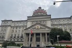 “重庆姐弟坠楼案”二审维持死刑原判 律师：翻案可能性几乎为零图片