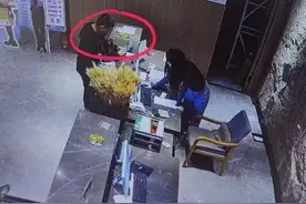 “我的血汗钱啊！”杭州男子崩溃报警：明明藏在枕头下的...图片