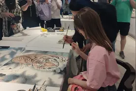 Hello，河南！外国网红博主走进商丘 沉浸式感受乡村振兴新风貌图片