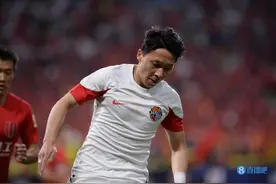 张卫：常摸索欧洲边翼卫的踢法；国内像海牛这样30年的俱乐部不多图片