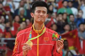 国羽单打组主教练夏煊泽确认：34岁奥运冠军谌龙已正式退役视频封面
