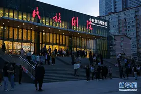 经典老歌焕发新活力 内蒙古草原音乐再受追捧图片