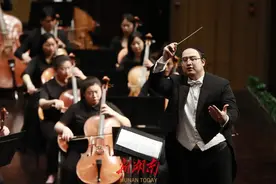 这浪漫乐曲，让人热烈又明媚图片