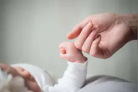 母亲的话|我也是第一次做母亲，你几岁母亲也就几岁图片