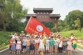 今天，1536名山区学子都喊她“妈妈”图片