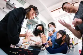 眼皮子底下变魔术：这个学校职业体验80个名额被“秒抢”图片