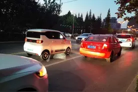 小城夜色，万家灯火小城夜色万家灯火图片