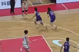 80-62！雅礼中学女篮拿下耐高总冠军图片