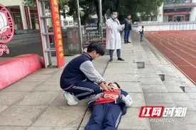健康荷塘行动丨心肺复苏应急演练进校园图片