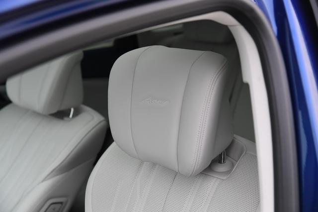 别克也卷起来了！新一代君越刚上市，20W左右就有这配置，哪款香?