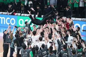 （体育）（17）篮球——CBA总决赛：辽宁本钢夺冠图片