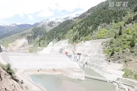 巴基斯坦苏吉吉纳里水电站实现大坝封顶图片