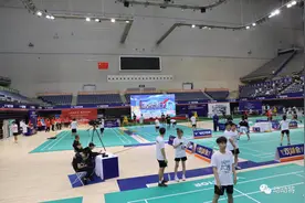 2023年VICTOR“双雄会”业余羽毛球双打混合团体邀请赛暨5•15投资者权益保护日活动圆满落幕图片