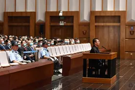 贪官“三步腐”轨迹：攀附上位、拉帮结派、腐化堕落图片