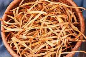 气郁体质膳食推荐——黄花菜瘦肉汤丨杏林之声图片