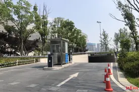民情12345｜凤凰山体育公园停车场不开放？这份出行、停车指南请收好图片