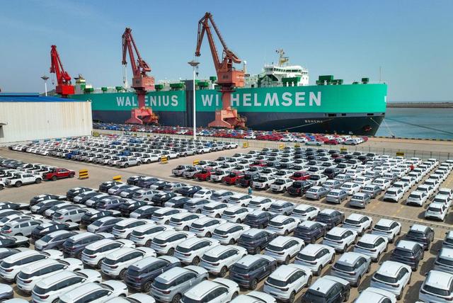 千笔楼丨国产汽车，有一面镜子叫“国产摩托”