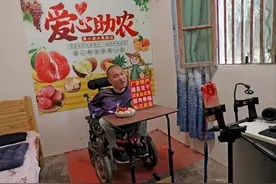 黄建波：坐在轮椅上励志带货 直播间里创造精彩人生图片