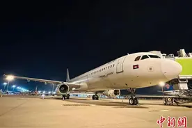 湖南小龙虾打“飞的”直达柬埔寨金边图片