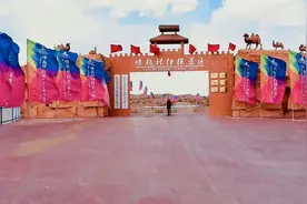 腾格里沙漠景区邀您体验沙漠里的“速度与激情”图片