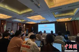 报告：预测到2025年，中国服务业增加值占GDP比重将达59.05%图片