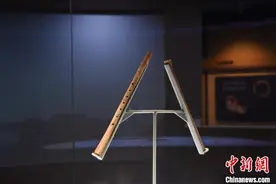 贾湖遗址博物馆“亮相” 骨笛等逾400件文物集中展出图片