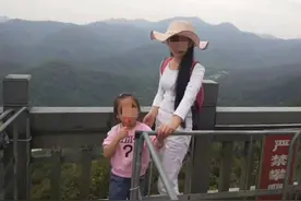 女子缠缚两女儿后投河溺亡，家属发声图片