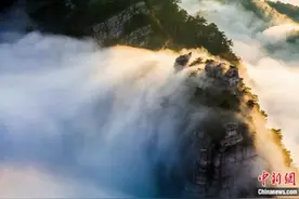 中国旅游日，跟着李白、杜甫、徐霞客去旅行图片