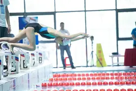 合肥市庐阳区坚持开展“游泳进课堂”活动图片